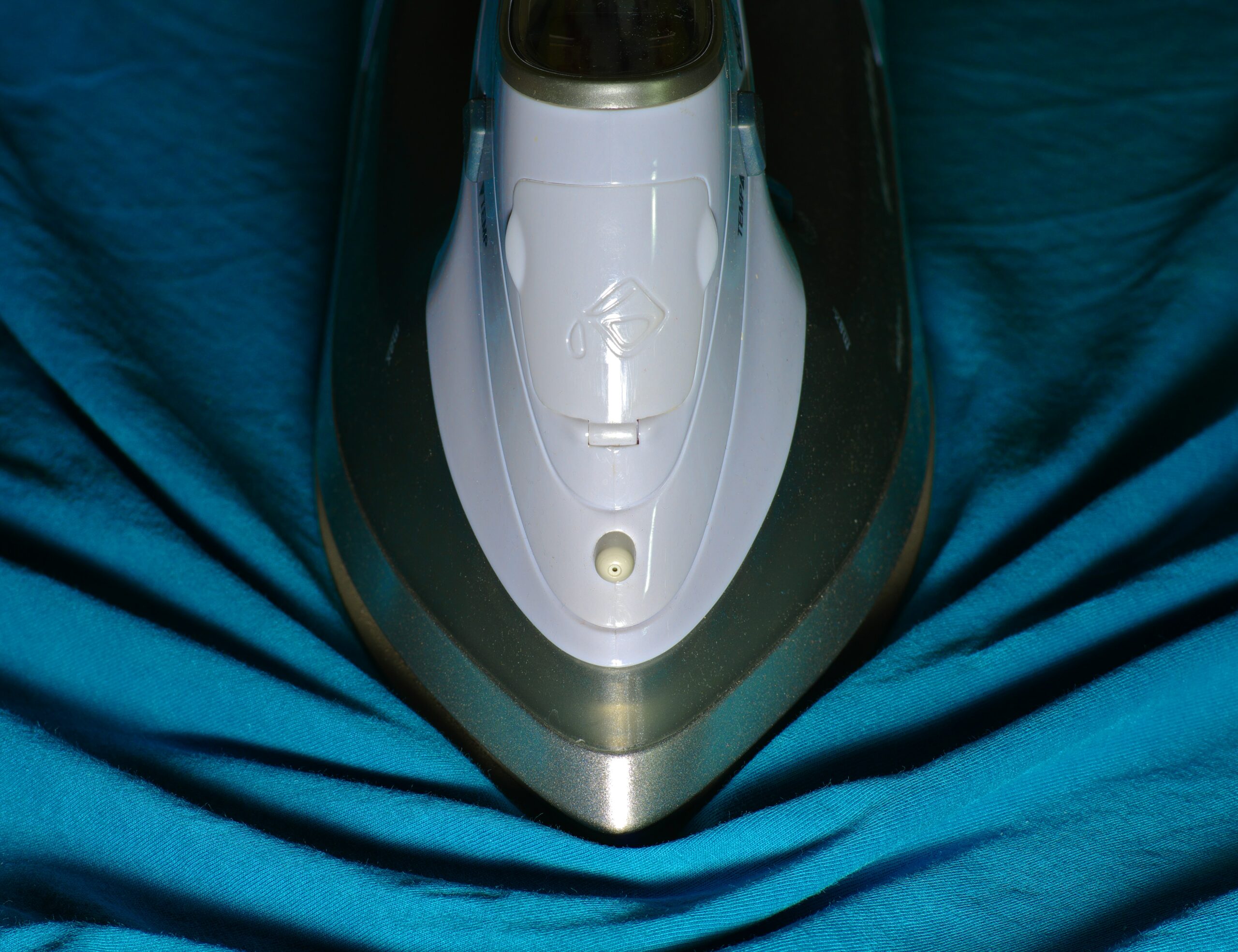 How to iron polyester