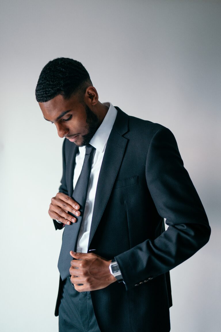 how to tie a tie